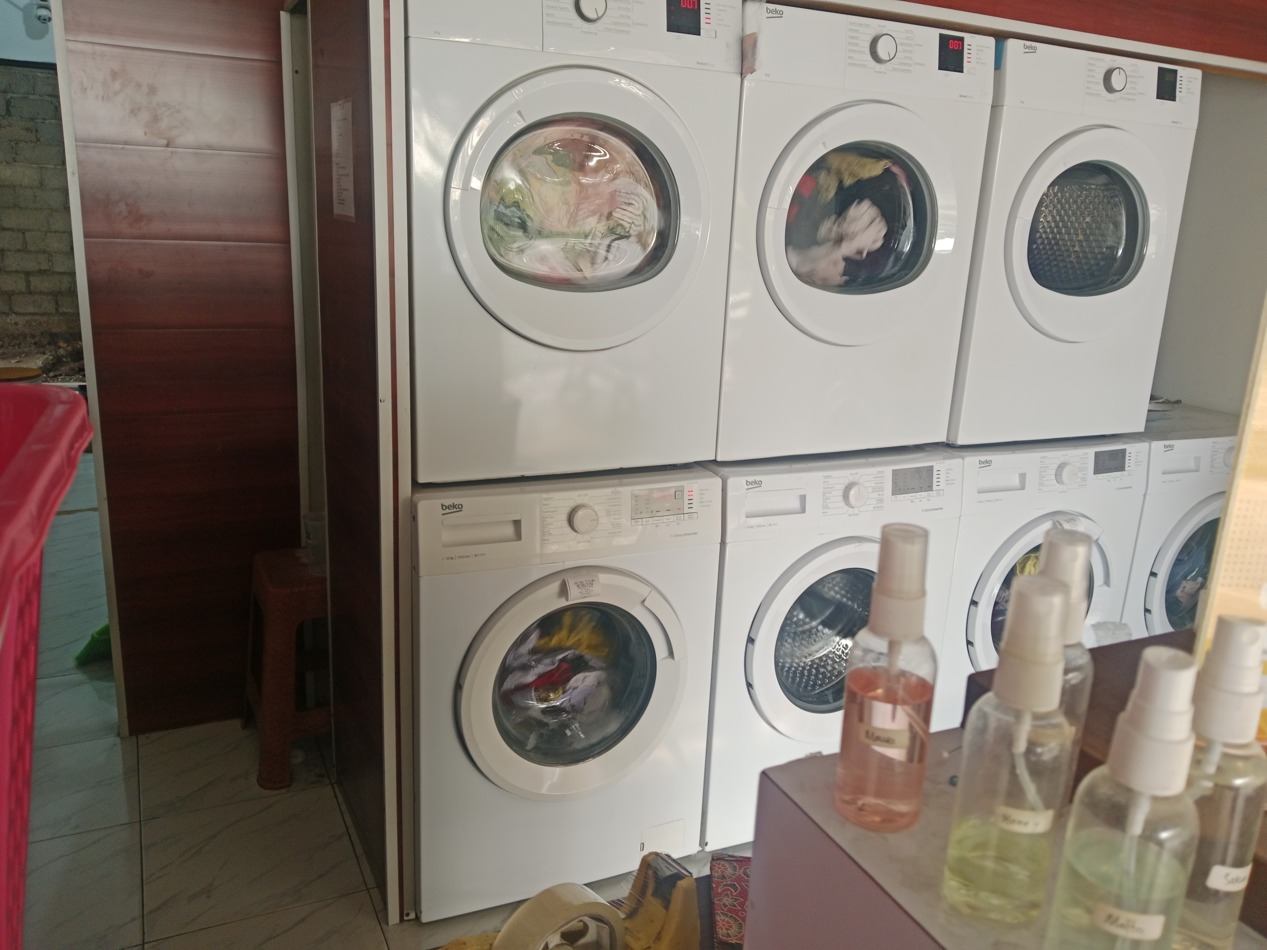 05-washing-machine-laundry