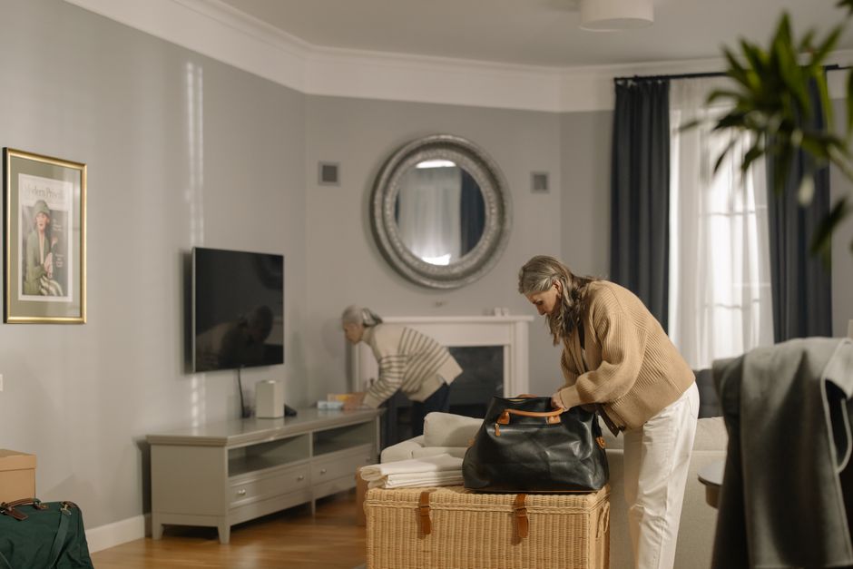 Blueair 211I Max Vs Coway Airmega 200M: Blueair 211i Max vs. Coway Airmega 200M: Which Clears Your Large Room Faster?